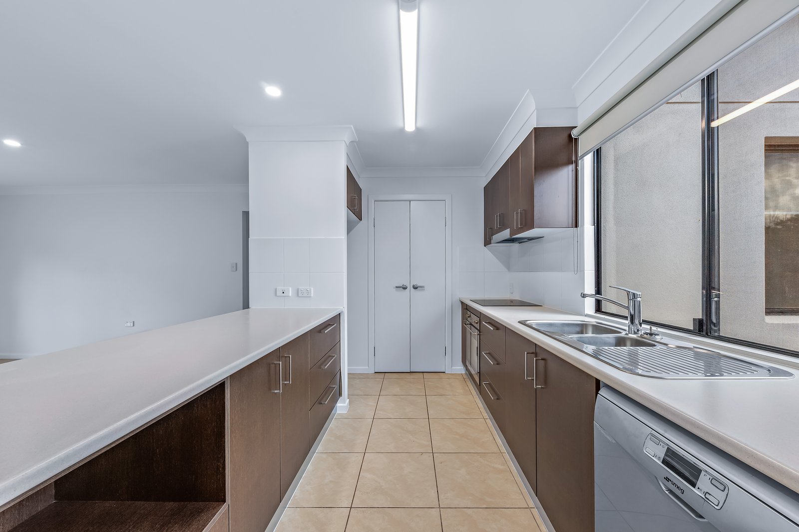 1/89 Parker Rd  CANNONVALE 3