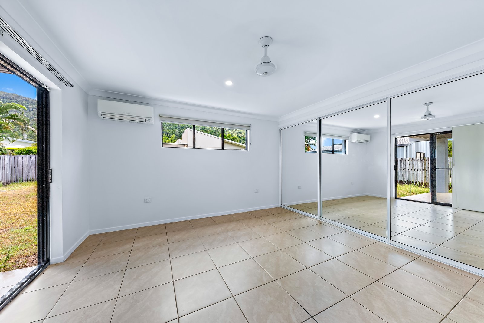 1/89 Parker Rd  CANNONVALE 8