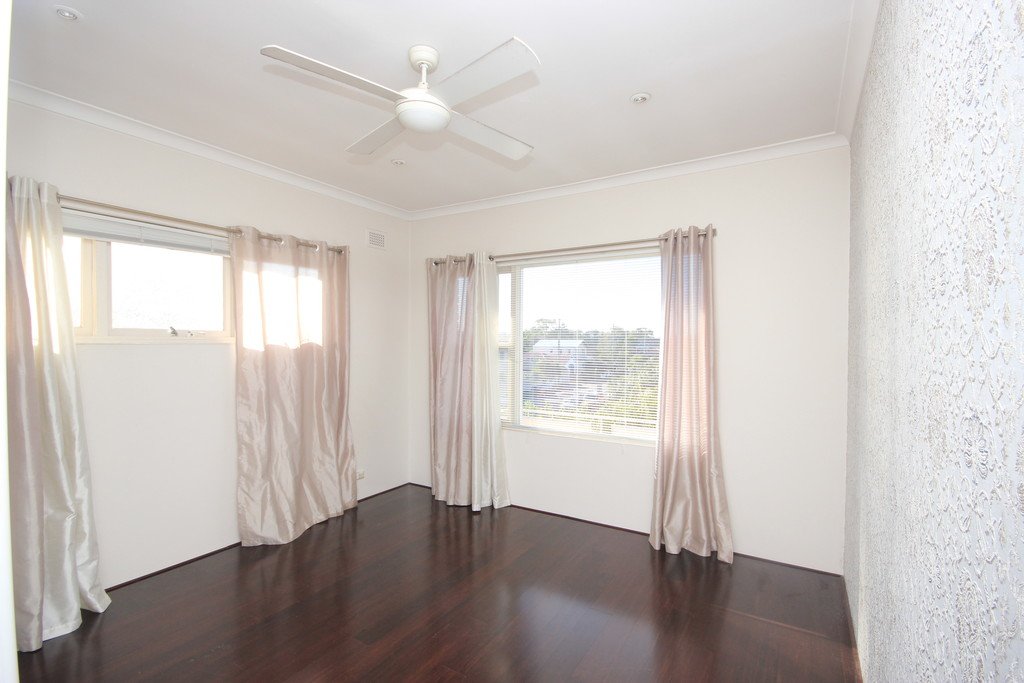 189 President Avenue MONTEREY 4