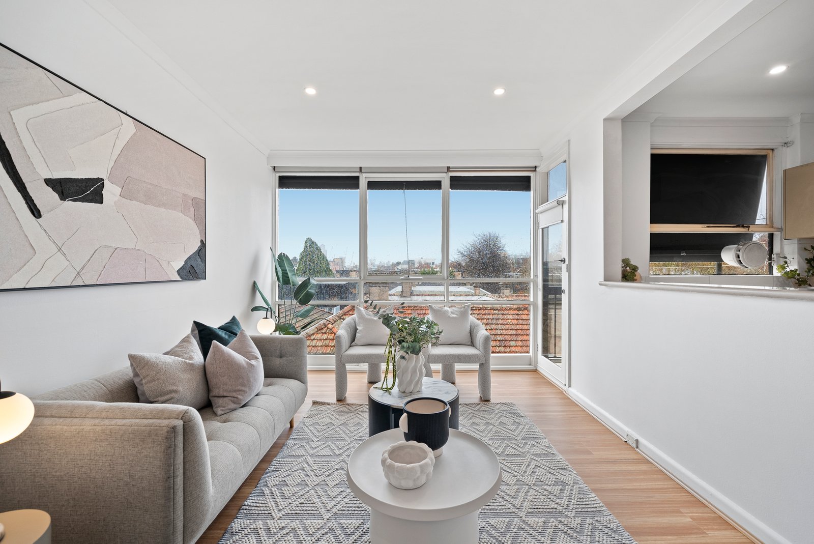 Gallery: 18/9 The Avenue