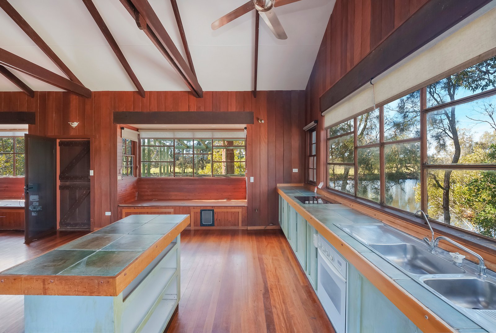 189 Wharf Road JOHNS RIVER 7