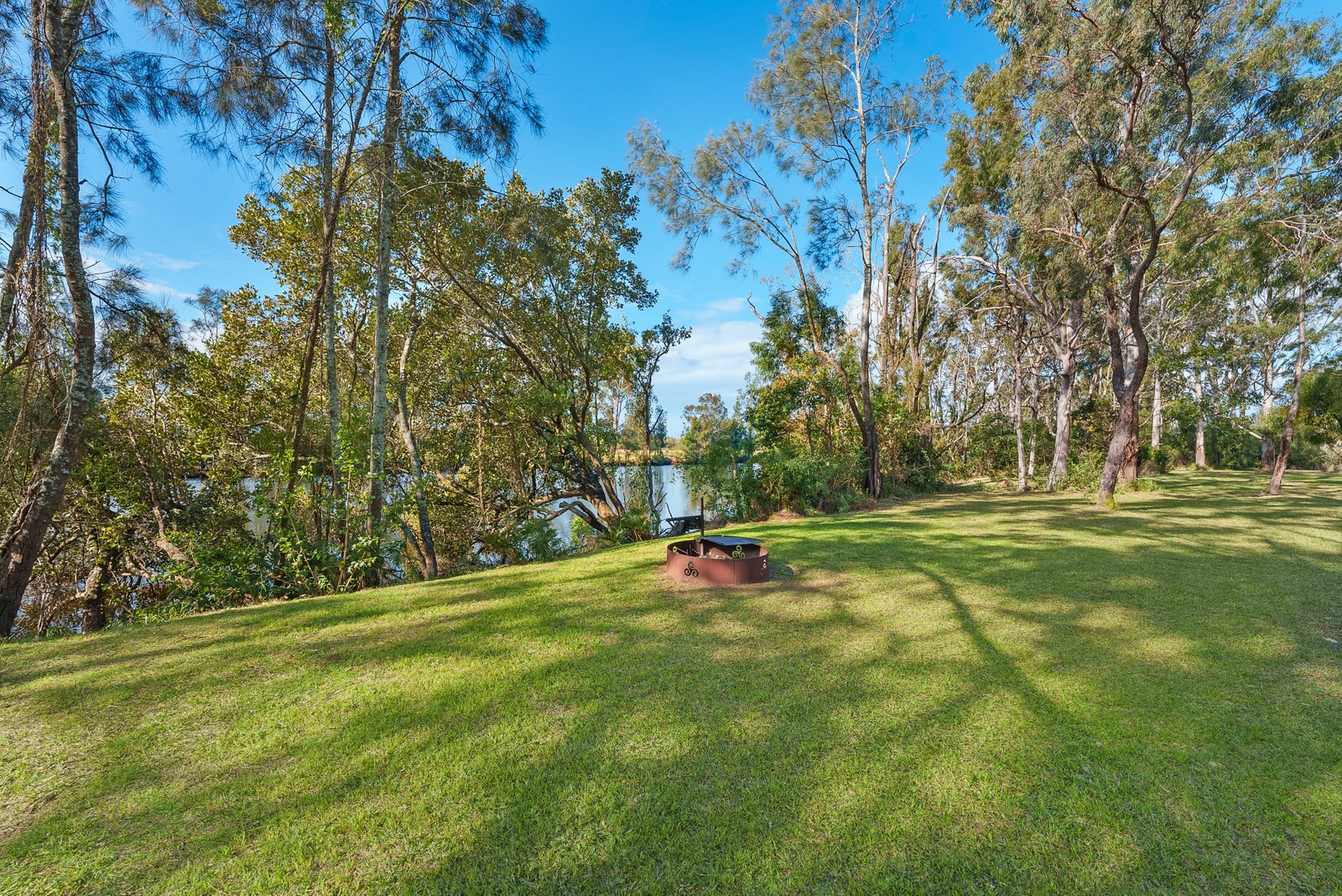 189 Wharf Road JOHNS RIVER 19