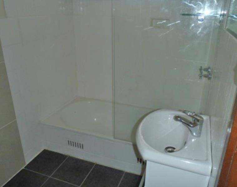 1/89 Ziegler Avenue KOORINGAL 5