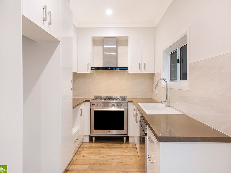 18a Brooks Terrace KANAHOOKA 4