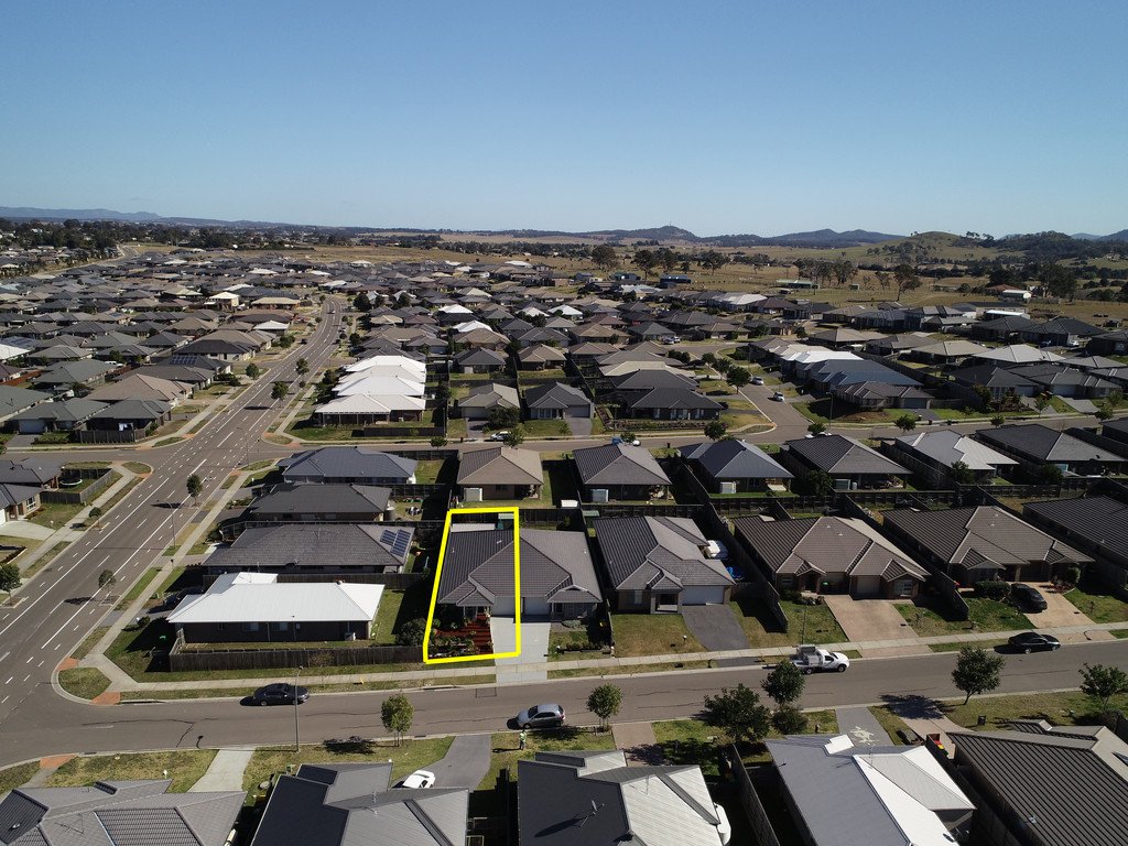 18a Dunnart Street ABERGLASSLYN 17