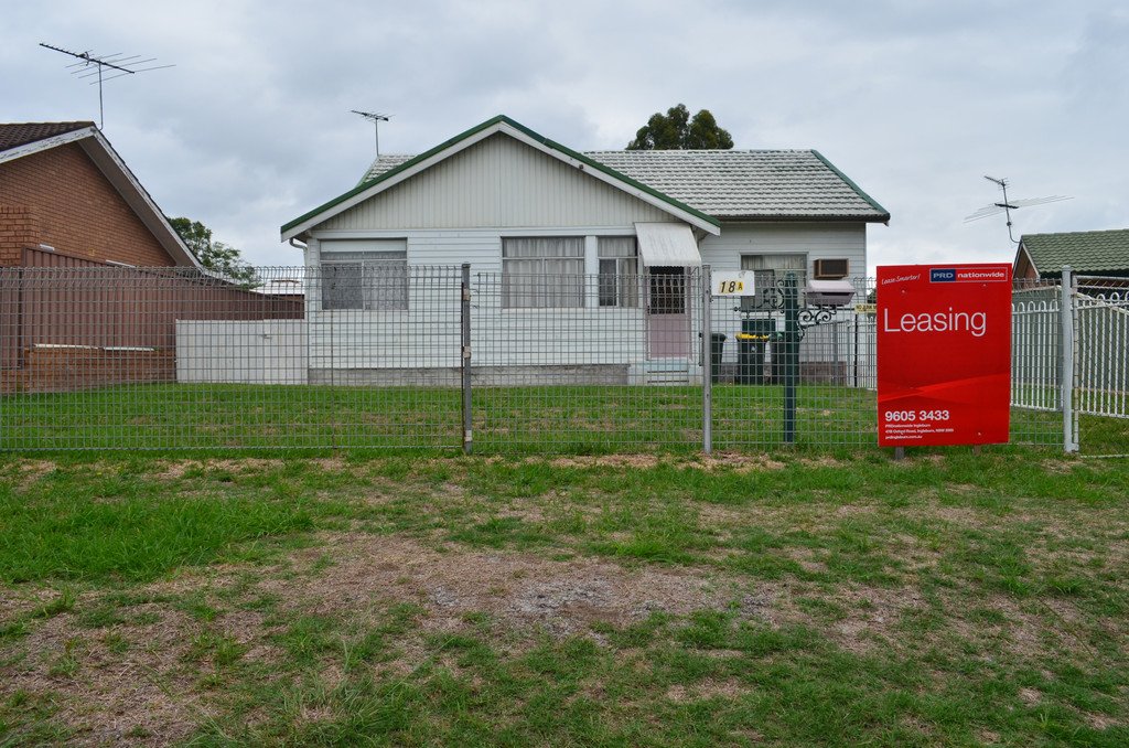 18A Fraser Street MACQUARIE FIELDS 1