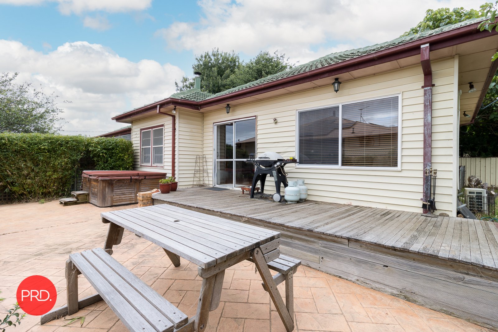 18A King Street BUNGENDORE 17