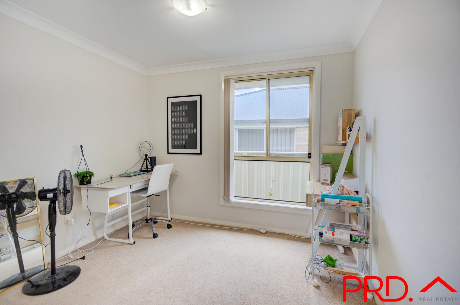 18a Orley Drive TAMWORTH 5