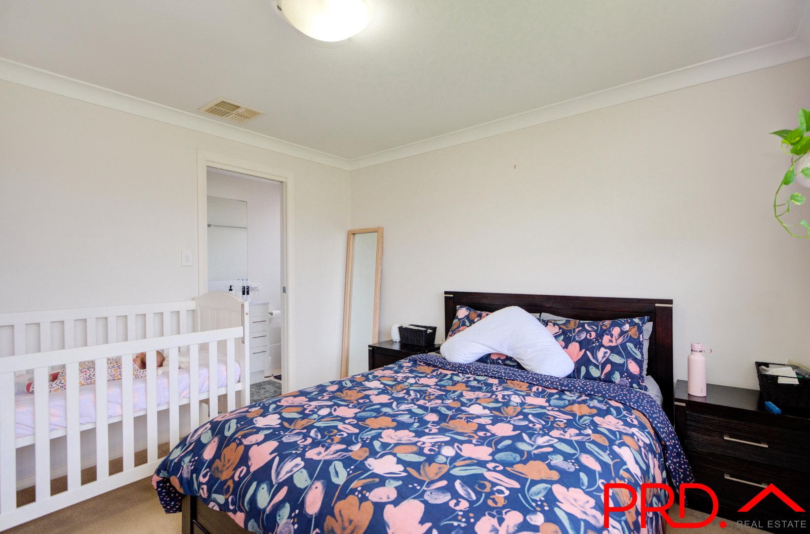 18a Orley Drive TAMWORTH 7