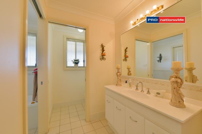 18a Ventnor Drive TAMWORTH 6