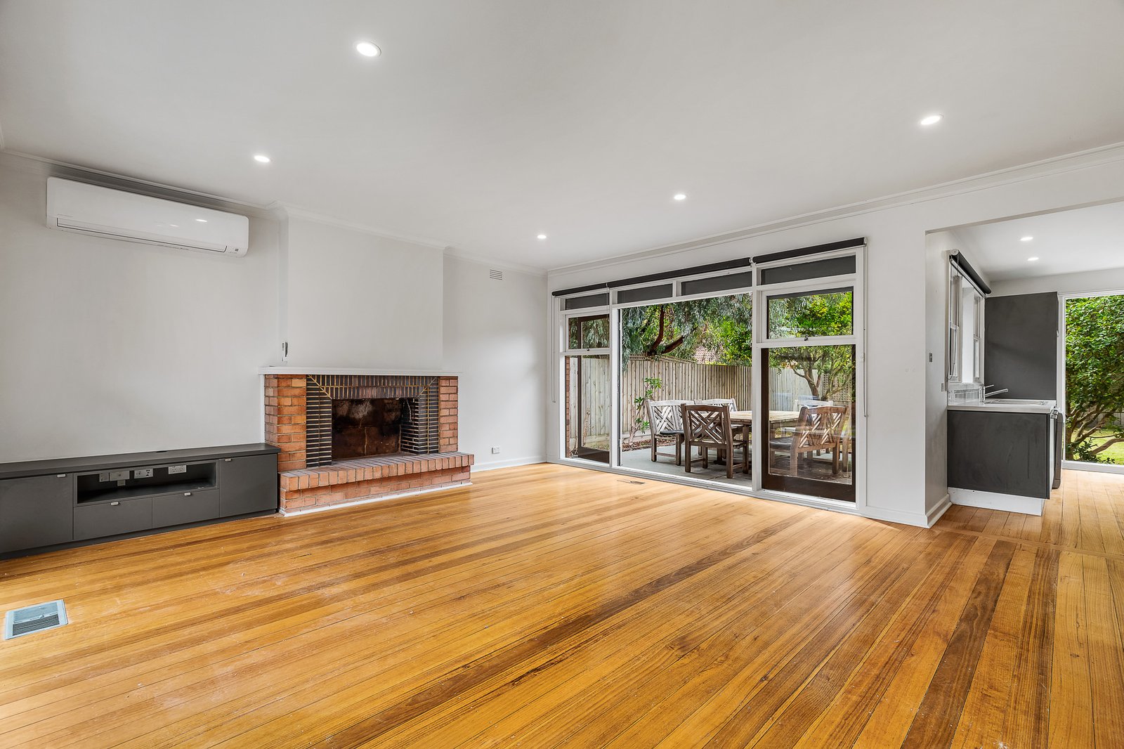 Gallery: 18B Brickwood Street
