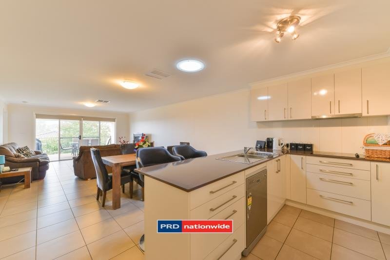 18B Fishermans Place TAMWORTH 2
