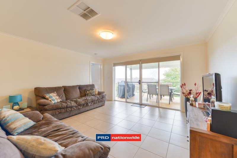 18B Fishermans Place TAMWORTH 3