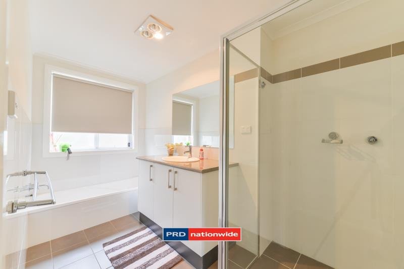 18B Fishermans Place TAMWORTH 5