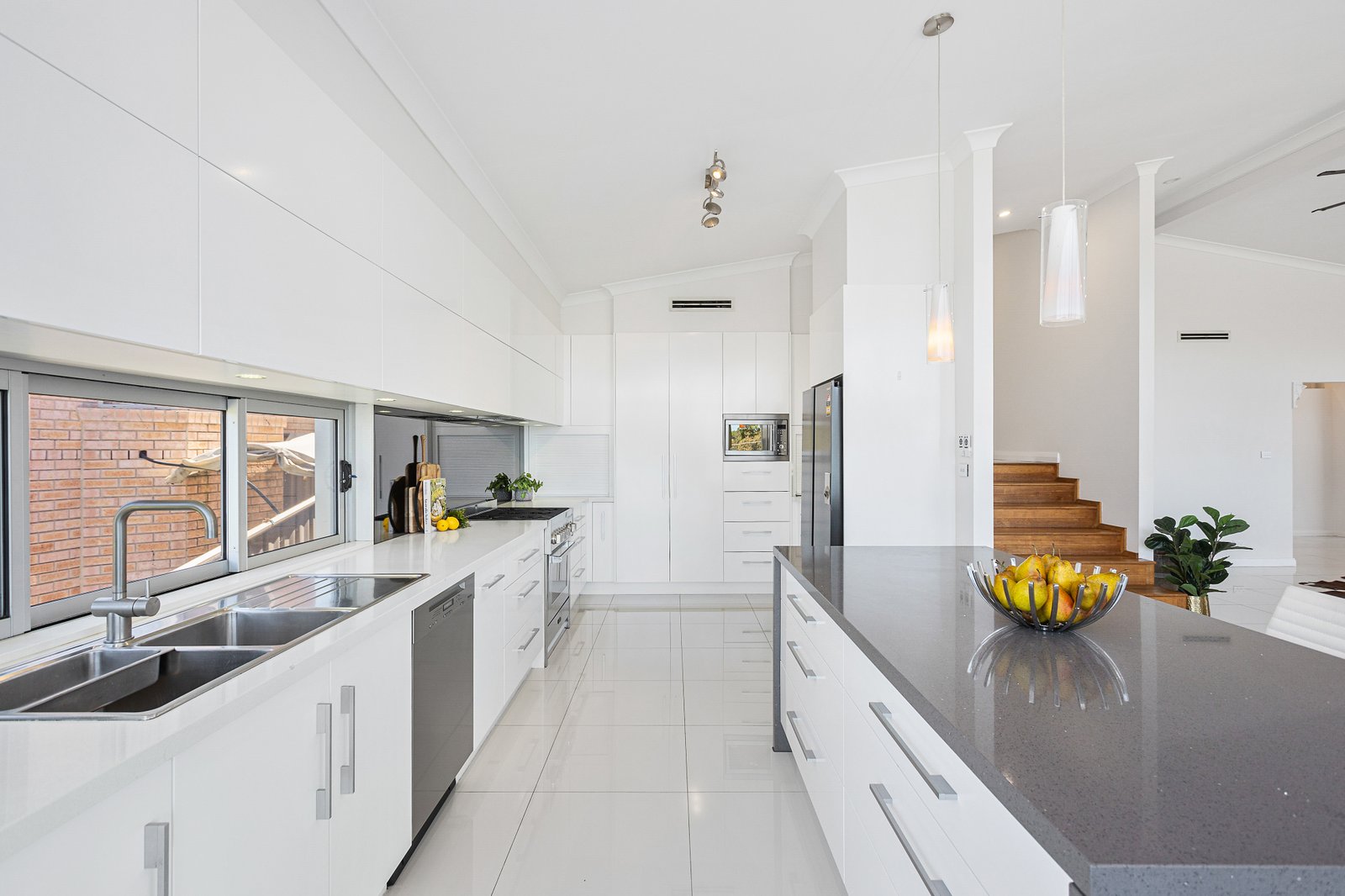 18b Walbon Crescent KOONAWARRA 3