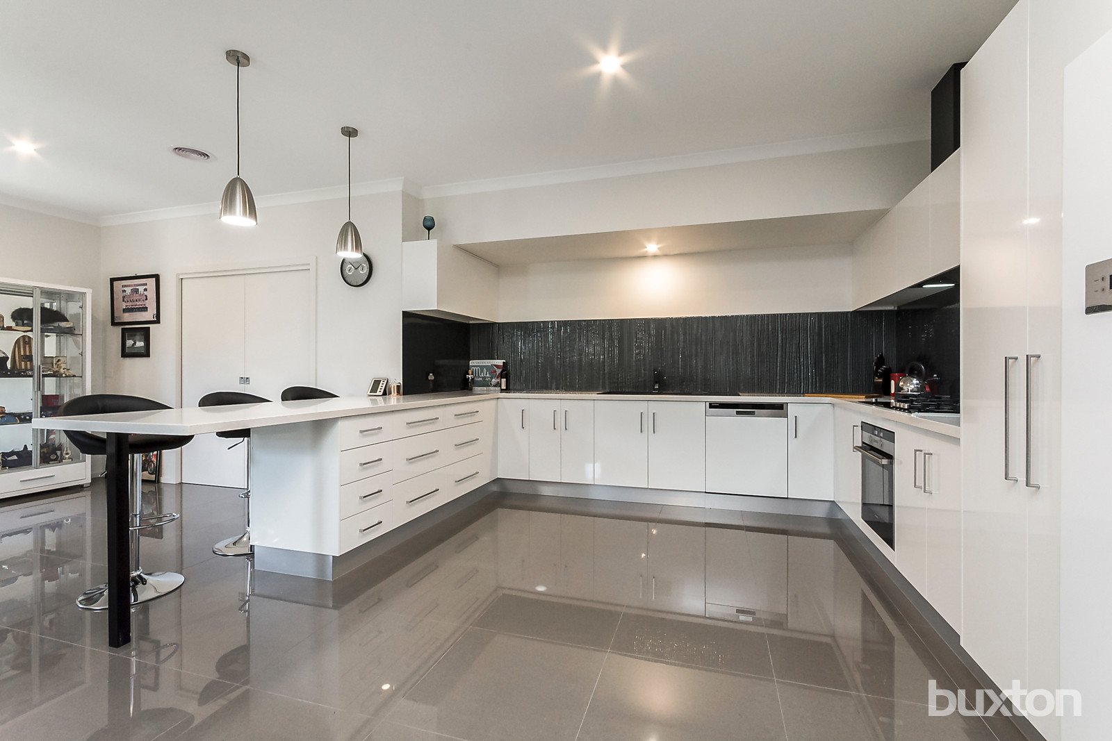 Gallery: 18C Roslyn Road