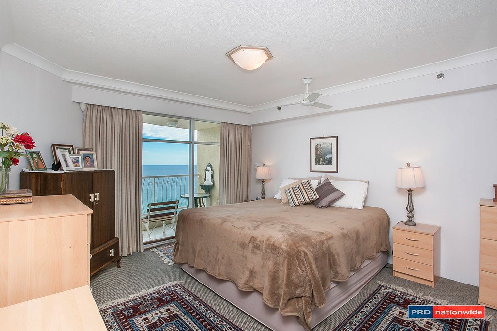18F/238 The Esplanade BURLEIGH HEADS 9