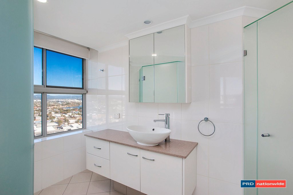 18G/238 The Esplanade BURLEIGH HEADS 9