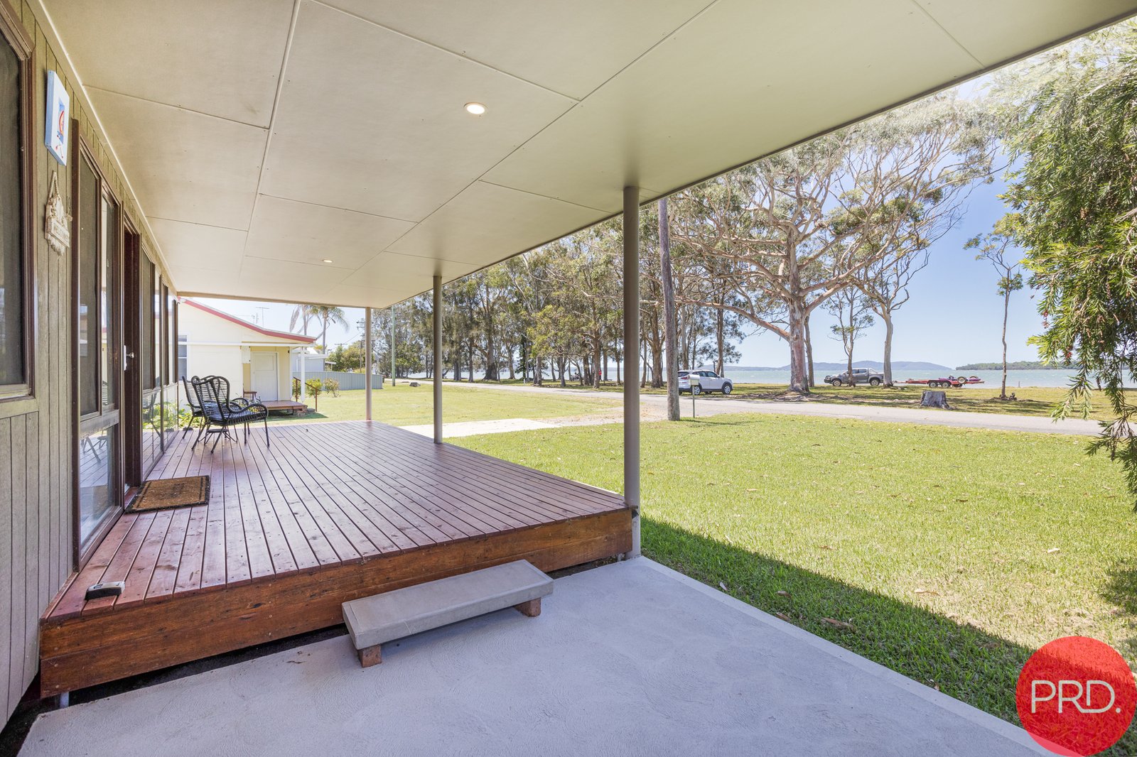 19 & 19A Waterfront Road SWAN BAY 9