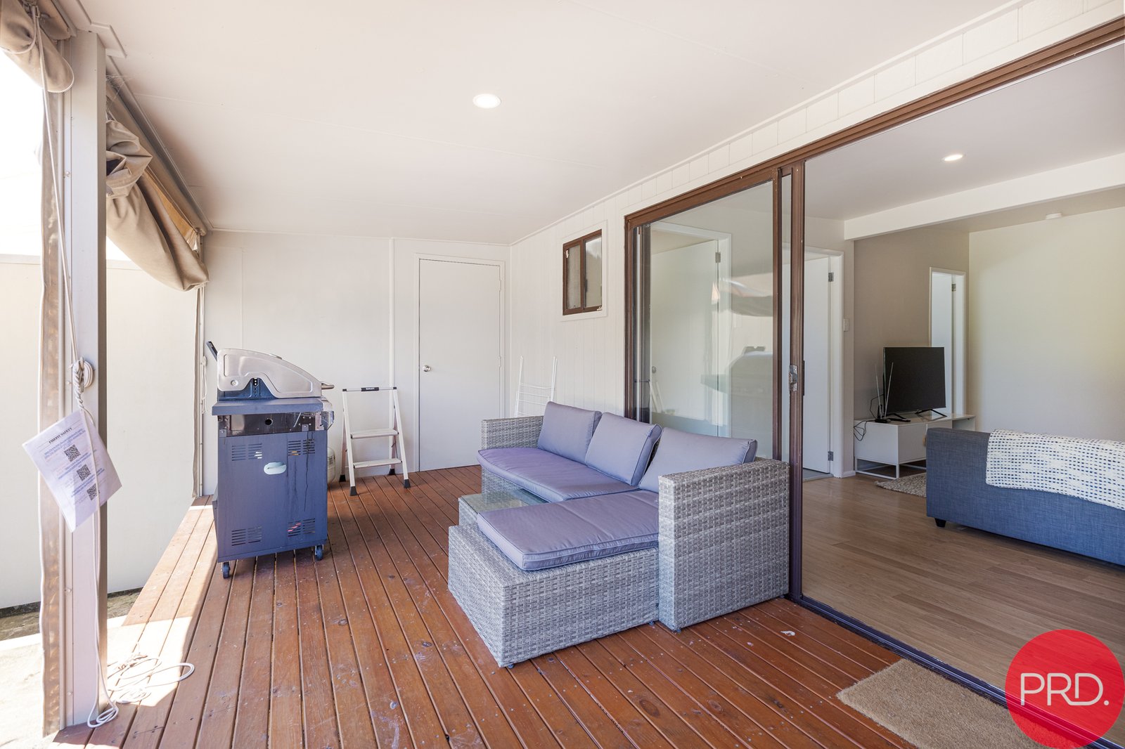 19 & 19A Waterfront Road SWAN BAY 20