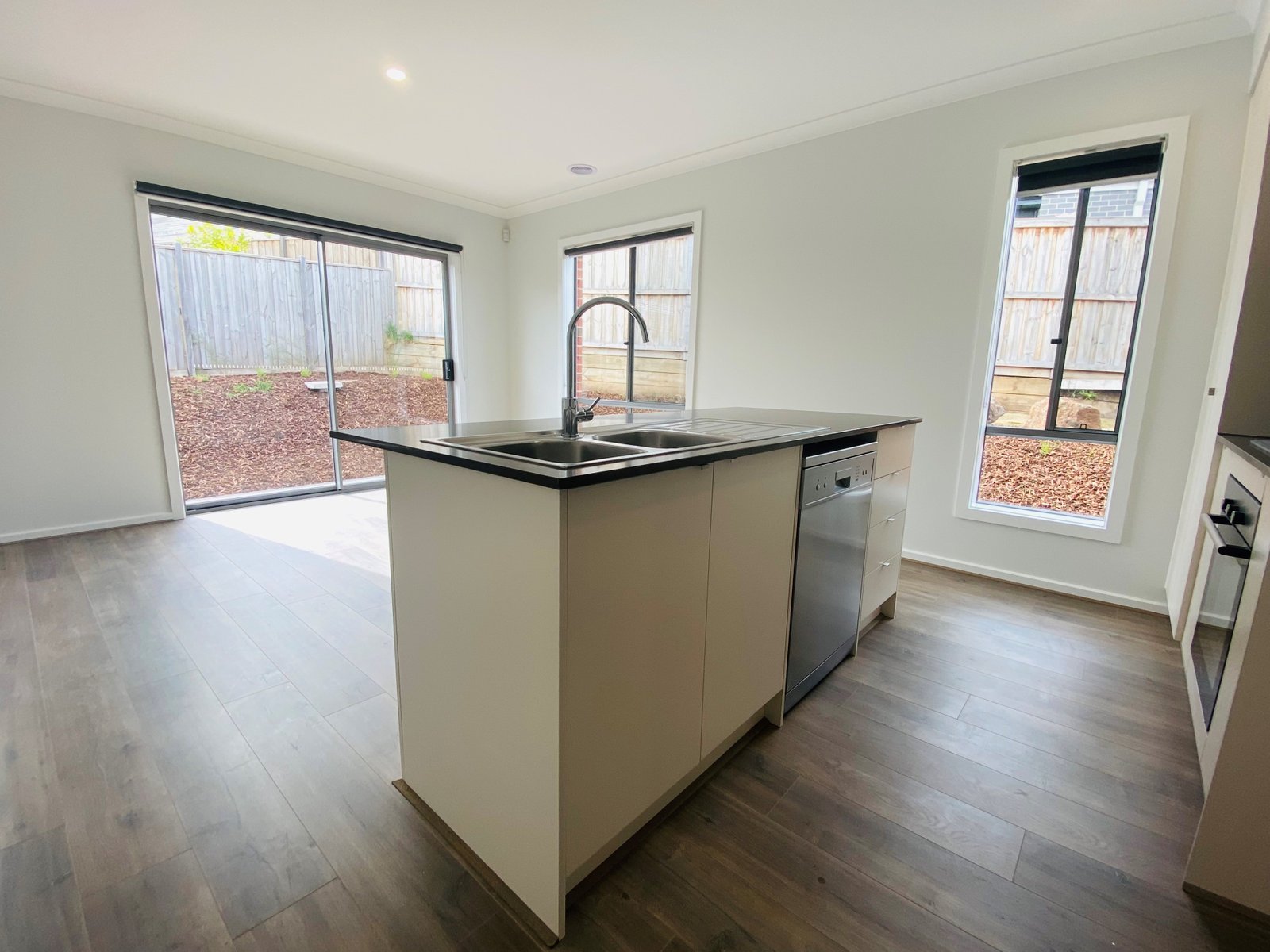 Gallery: 19-21 Kakadu Drive