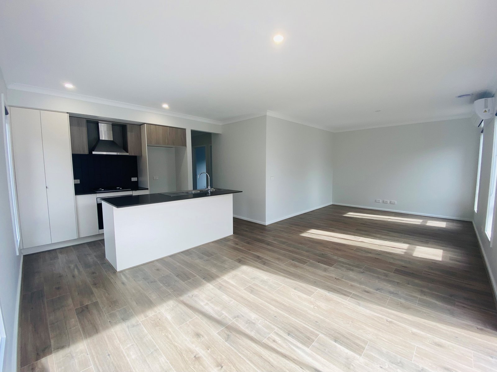 Gallery: 19-21 Kakadu Drive
