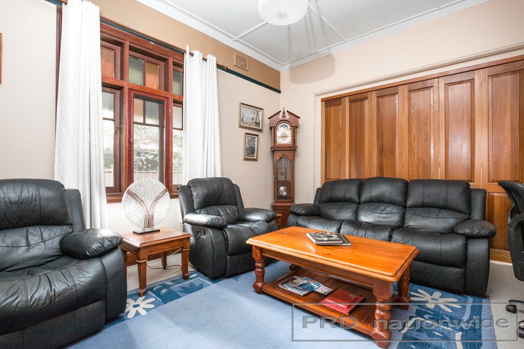 19 Allan Street LORN 3