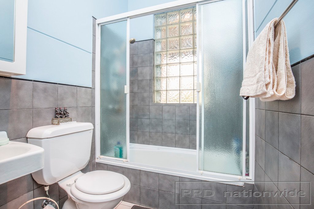 19 Allan Street LORN 11