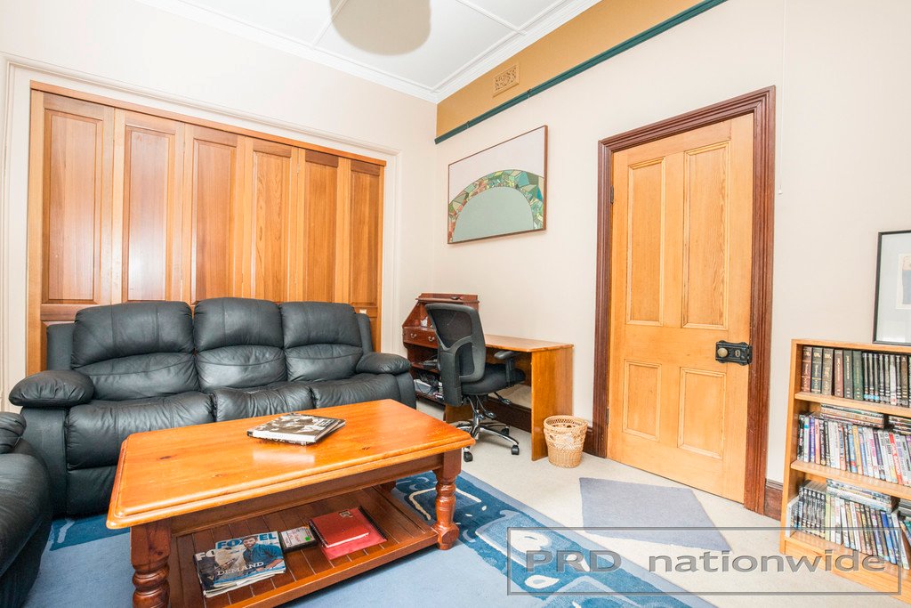 19 Allan Street LORN 12