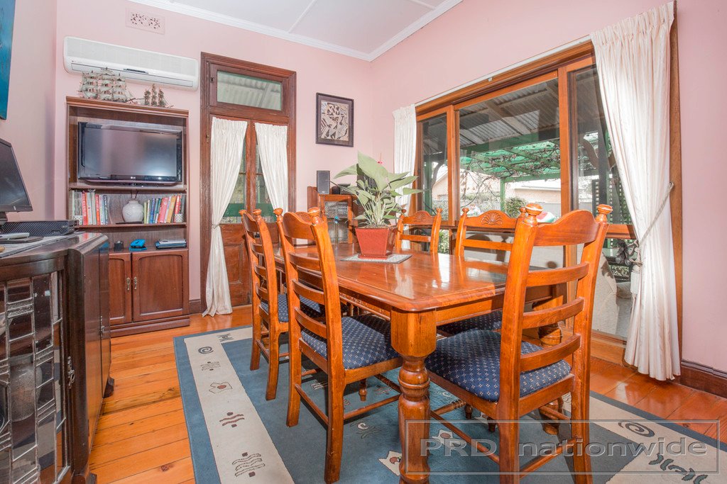 19 Allan Street LORN 16