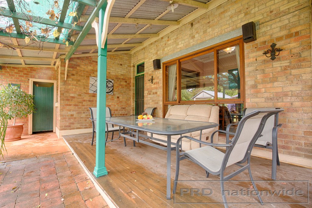 19 Allan Street LORN 24