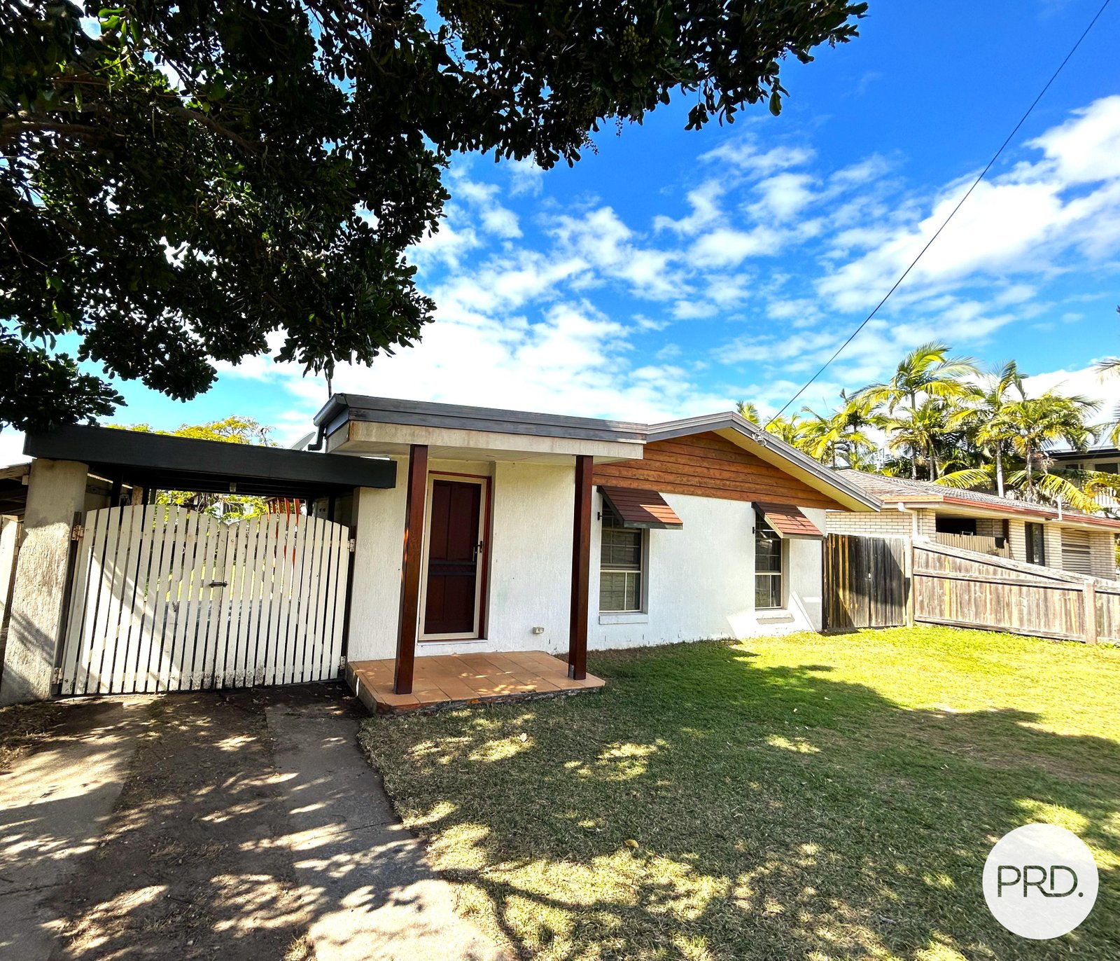 19 AMAROO Street BOYNE ISLAND 1