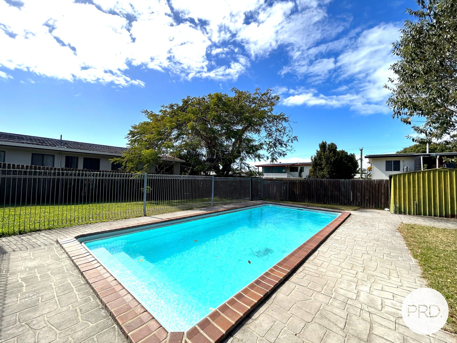 19 AMAROO Street BOYNE ISLAND 19