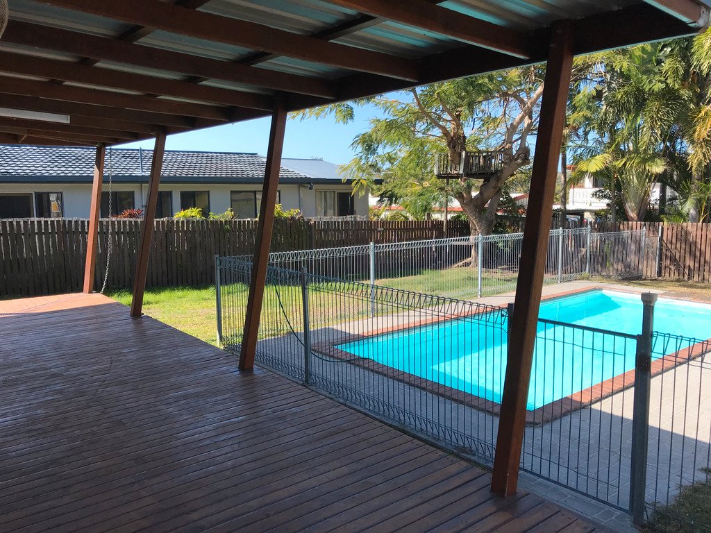 19 AMAROO Street BOYNE ISLAND 1