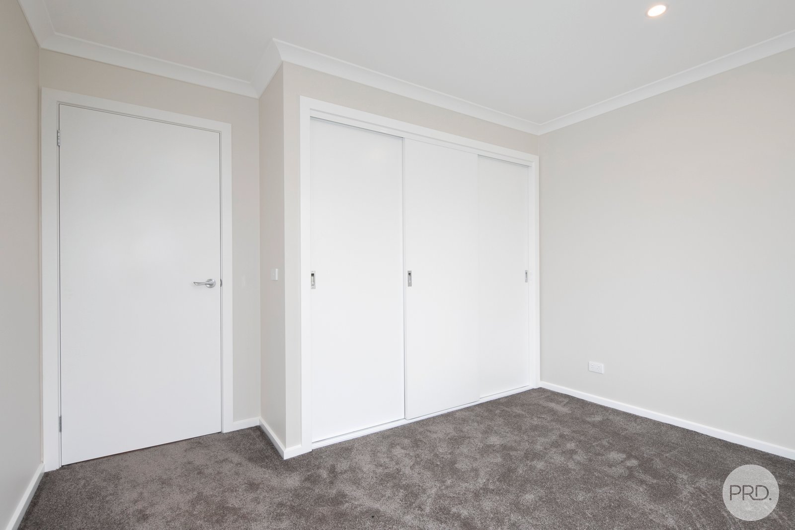 1/9 Aminya Avenue DELACOMBE 4