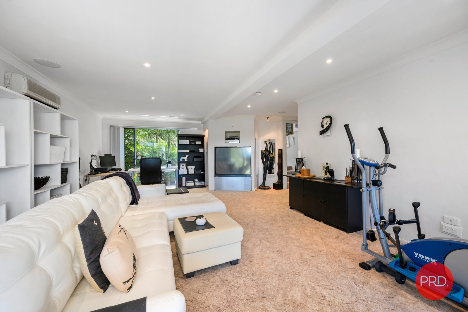 19 Anniversary Place COFFS HARBOUR 19