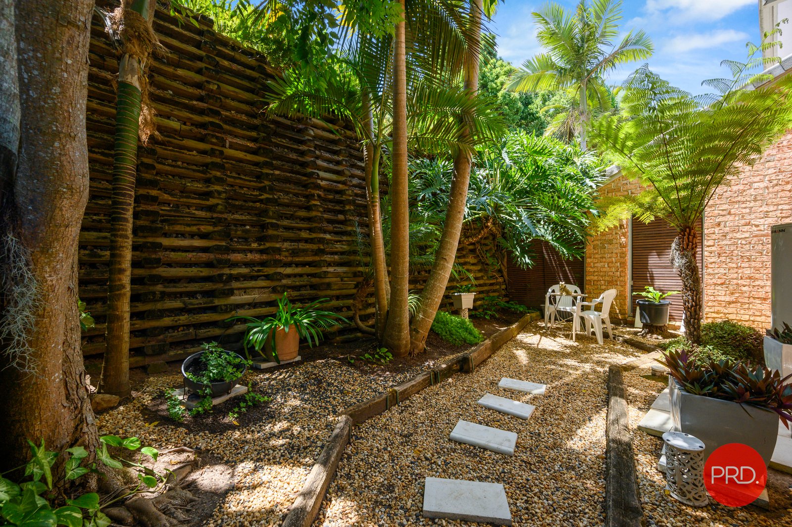 19 Anniversary Place COFFS HARBOUR 26