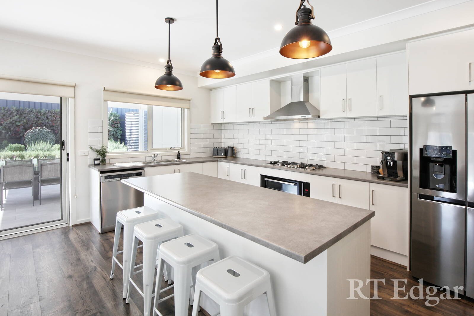 Real Estate and Property in 19 Armstrong Court, Kyneton, VIC