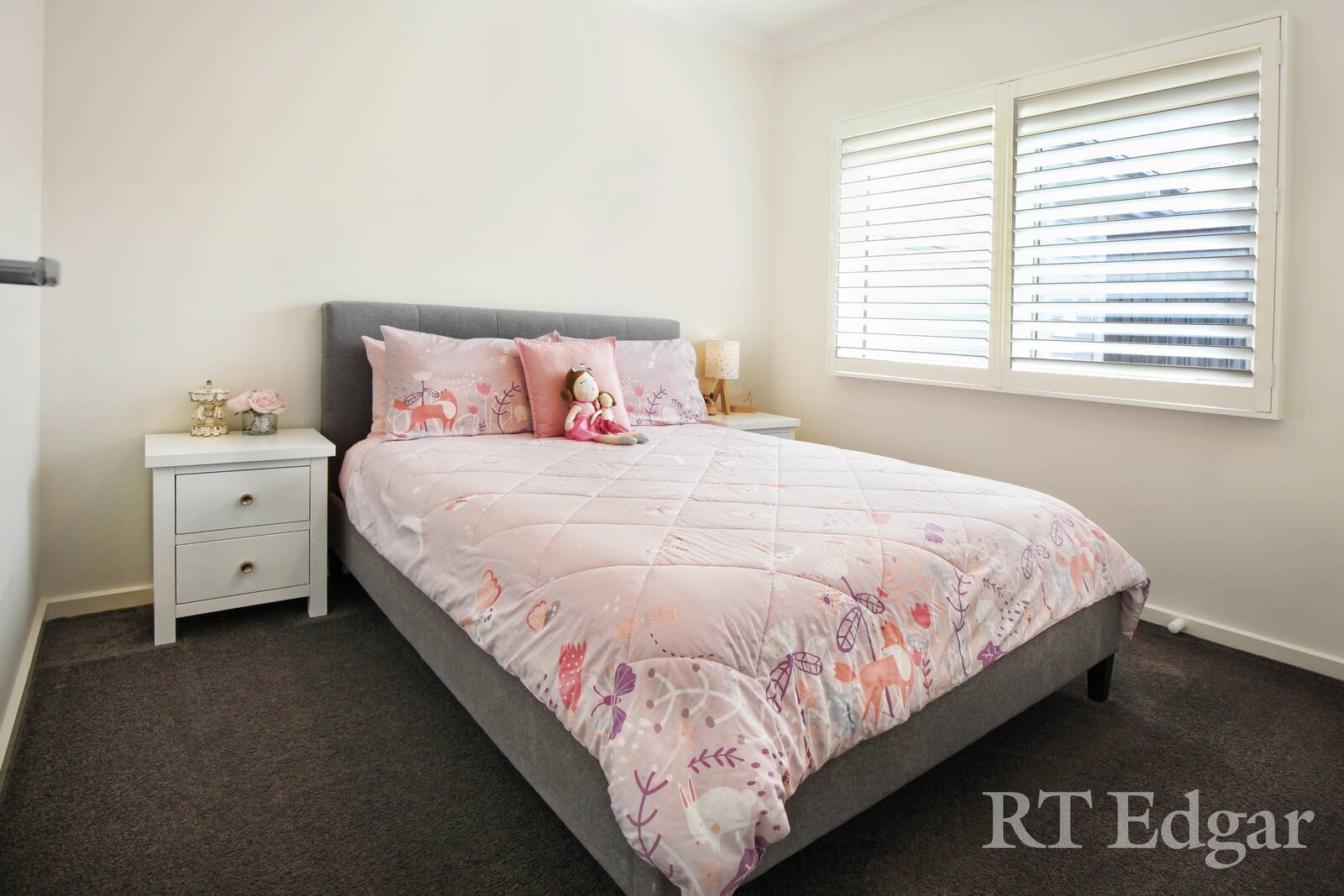 Real Estate and Property in 19 Armstrong Court, Kyneton, VIC