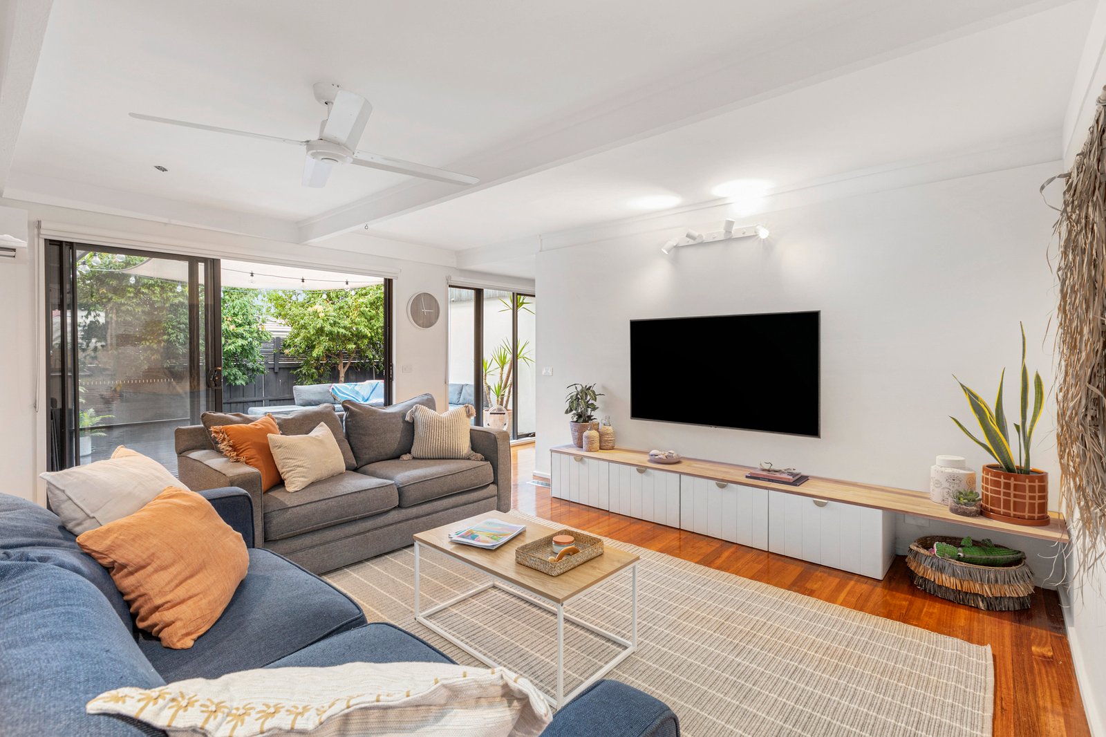 Gallery: 19 Armstrongs Road
