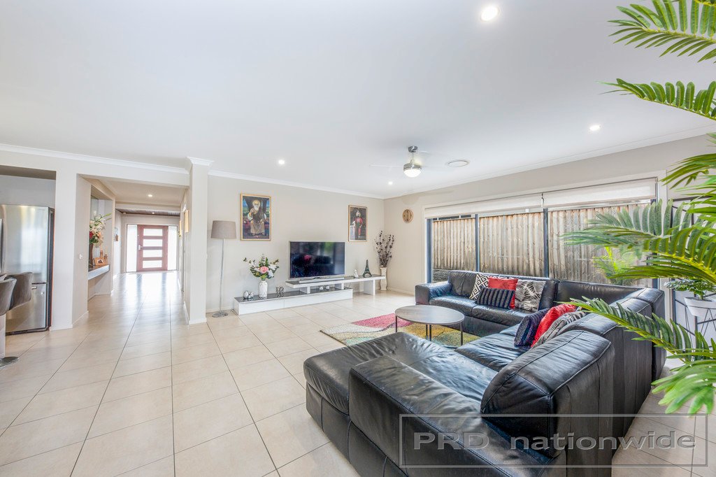 19 Arrowtail Street CHISHOLM 2