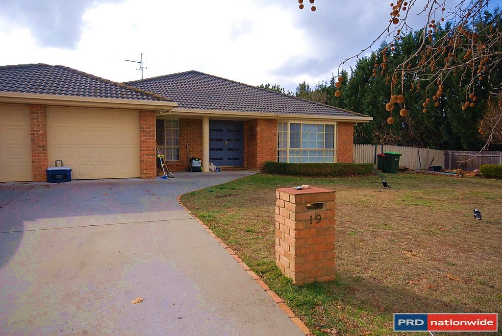 19 Ashby Drive BUNGENDORE 3