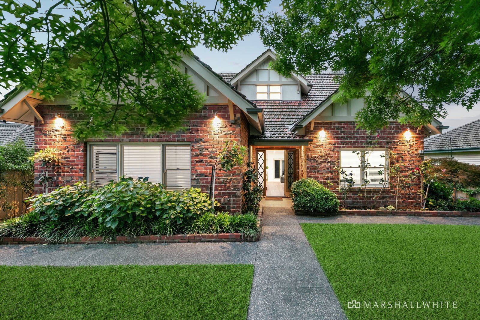 19 Baker Parade, Ashburton, VIC