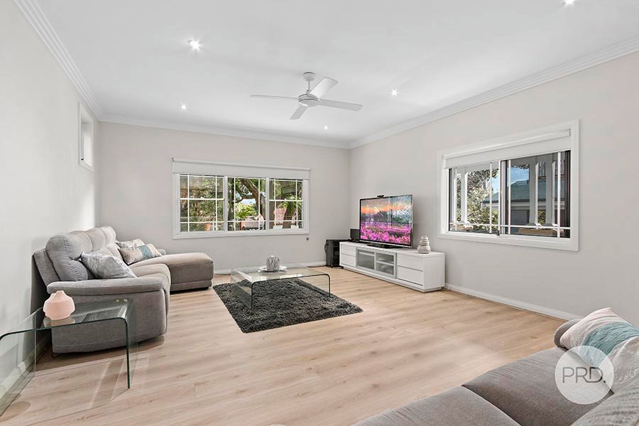 19 Bannerman Street MORTDALE 9