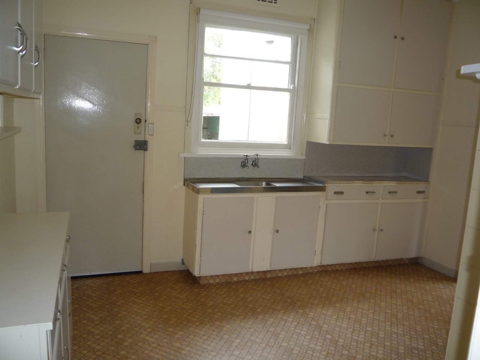 Gallery: 19 Barnet Street