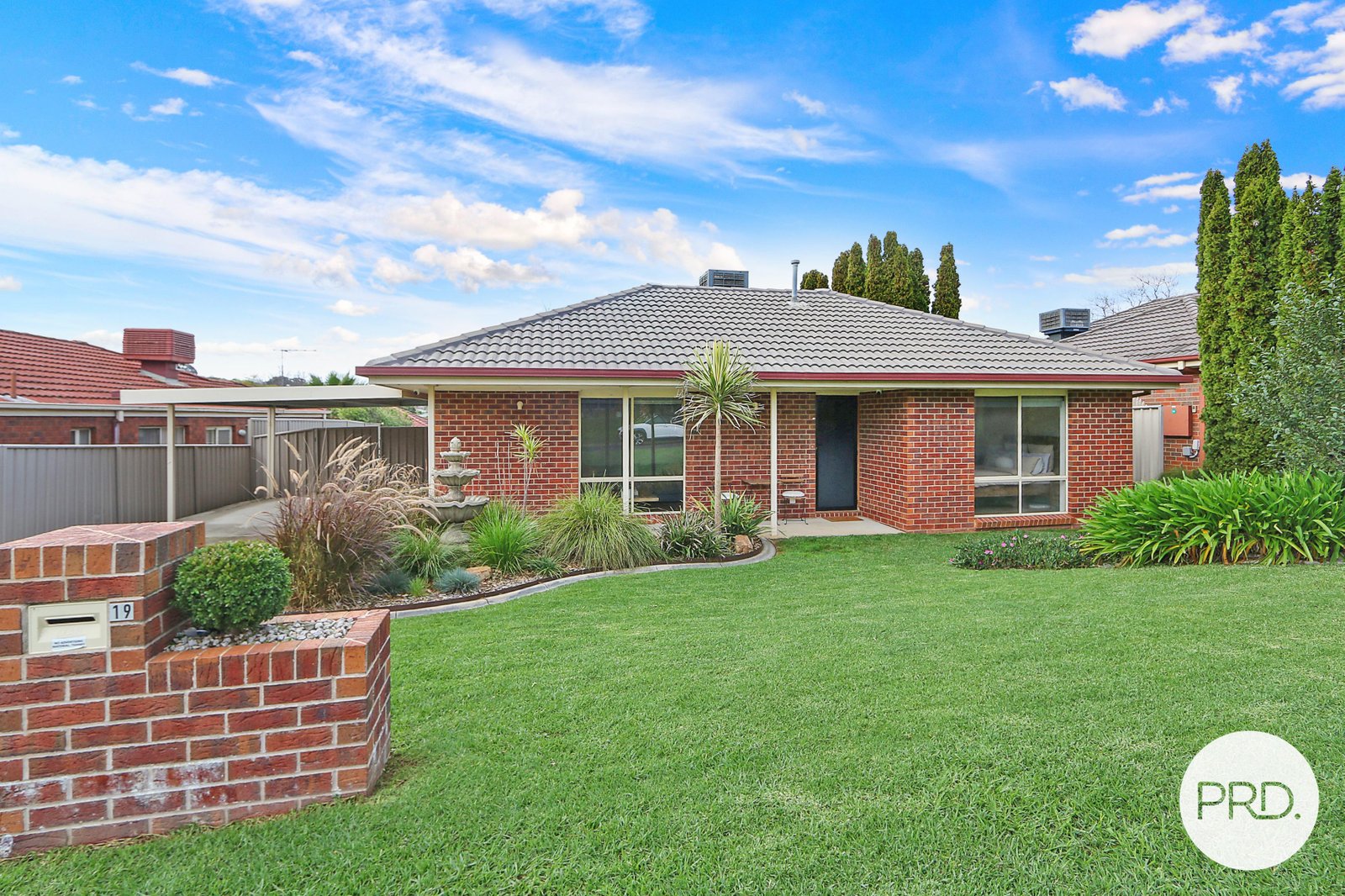 19 Bartholomew Street GLENROY 1
