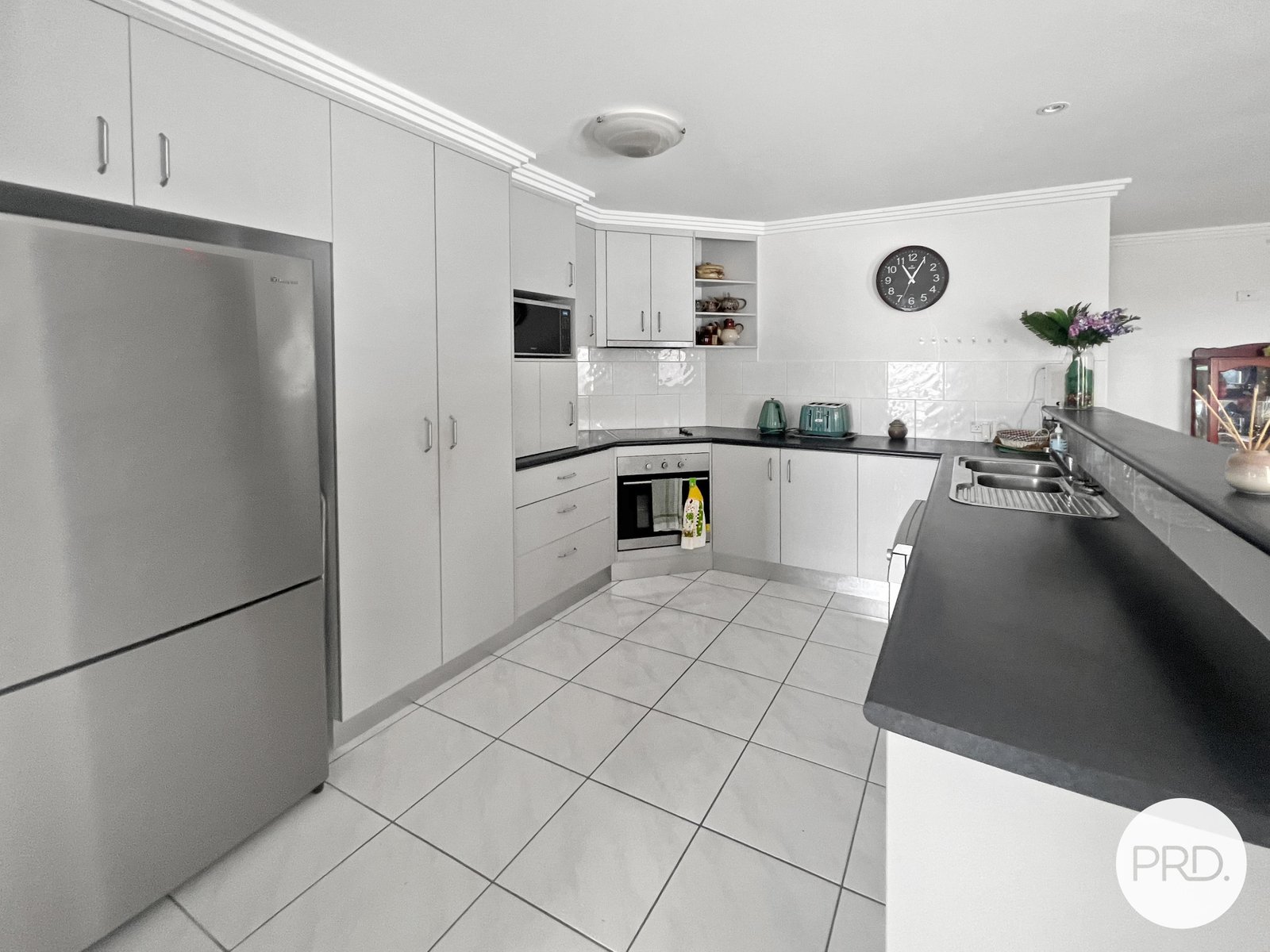 19 BAUHINIA Street BOYNE ISLAND 3