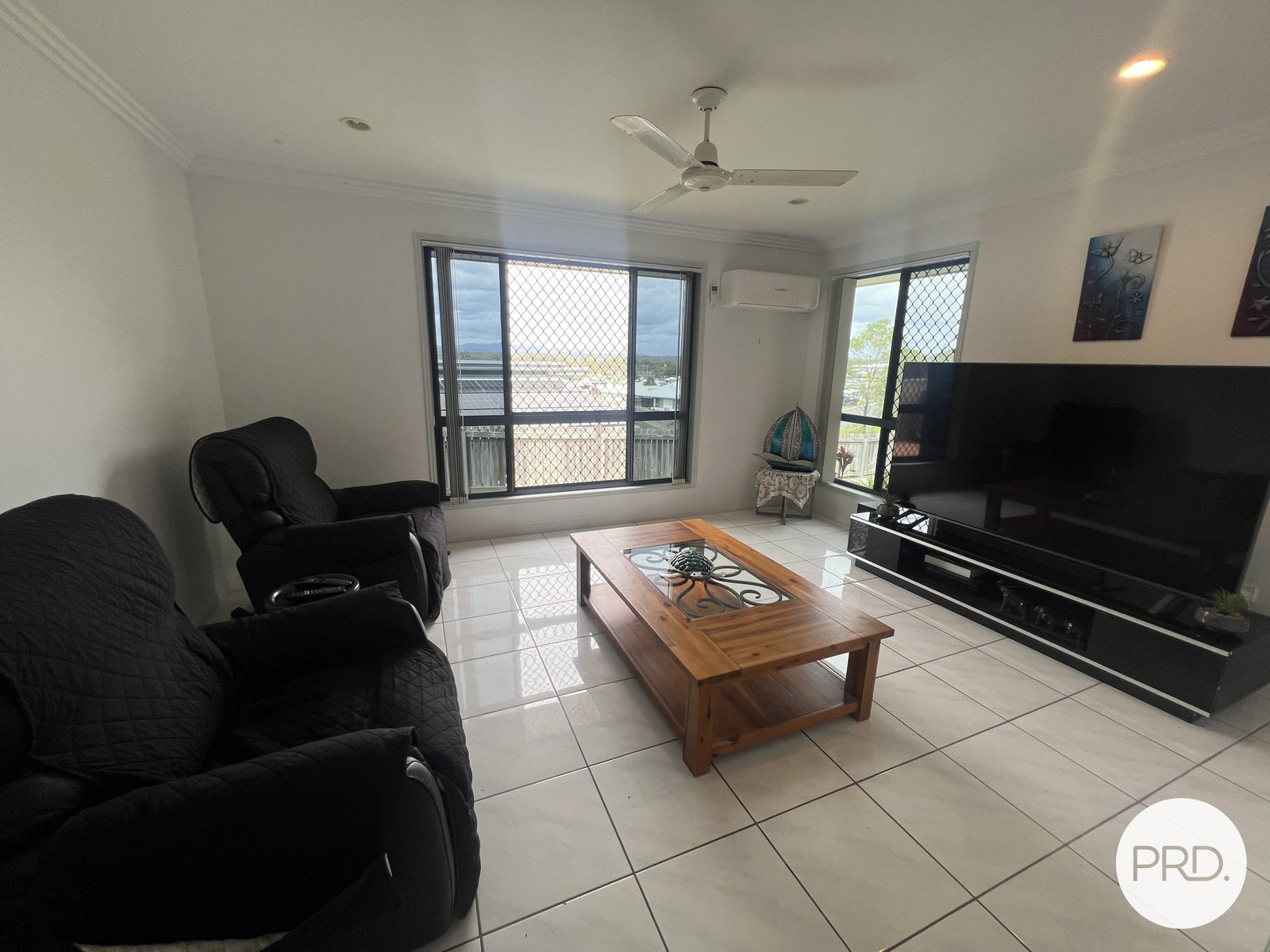 19 BAUHINIA Street BOYNE ISLAND 7