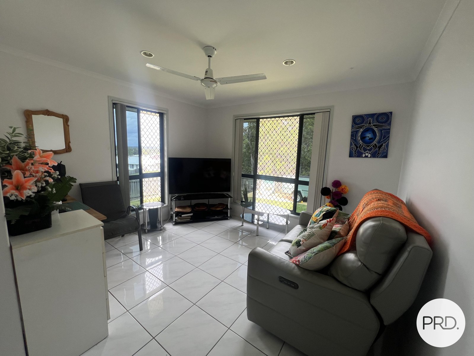 19 BAUHINIA Street BOYNE ISLAND 8