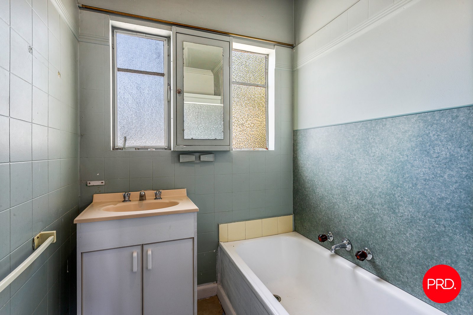 19 Bay Street GOLDEN SQUARE 8